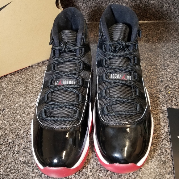 Nike Air Jordan Retro XI 11 BRED 2019 378037 061 - Picture 3 of 5